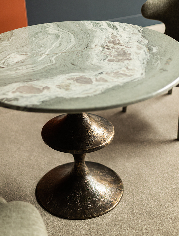 Стол Hamilton Conte - Etna Dining Table Стол Hamilton Conte - Etna Dining Table